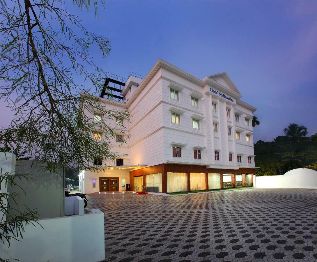 Hotel Sidhartha Chalakudy Kizhake Chalakudi Exterior photo